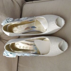 Sparkling Light blue & silver shoes size 39 (7 1/2 )